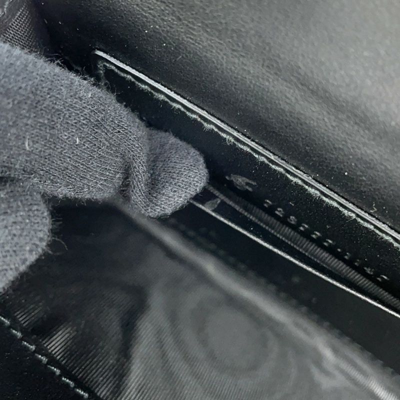 グッチ ショルダーバッグ ミニ GGマトラッセ レザー 723777 GUCCI ポシェット 黒 アウトレット品