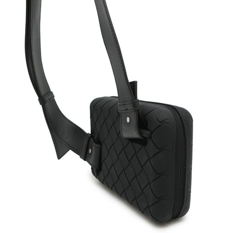 ボッテガヴェネタ ショルダーバッグ イントレチャート クラッチバッグ ラバー レザー 778706 BOTTEGA VENETA 黒