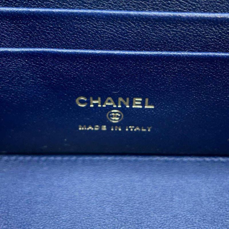 シャネル チェーンショルダーバッグ マトラッセ ココマーク バニティ キャビアスキン AP3017 CHANEL