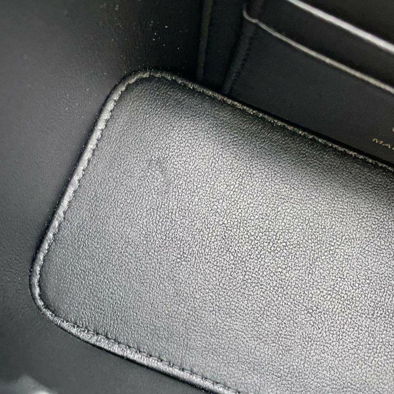 シャネル チェーンショルダーバッグ マトラッセ ココマーク ヴァニティケース ラムスキン AP2199 CHANEL バッグ ポシェット 黒