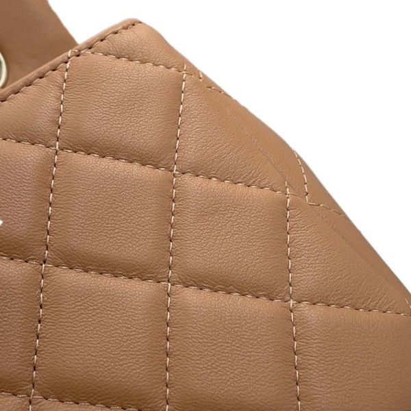 シャネル チェーンショルダーバッグ ココマーク ミニ マトラッセ ラムスキン A69900 CHANEL フラップ