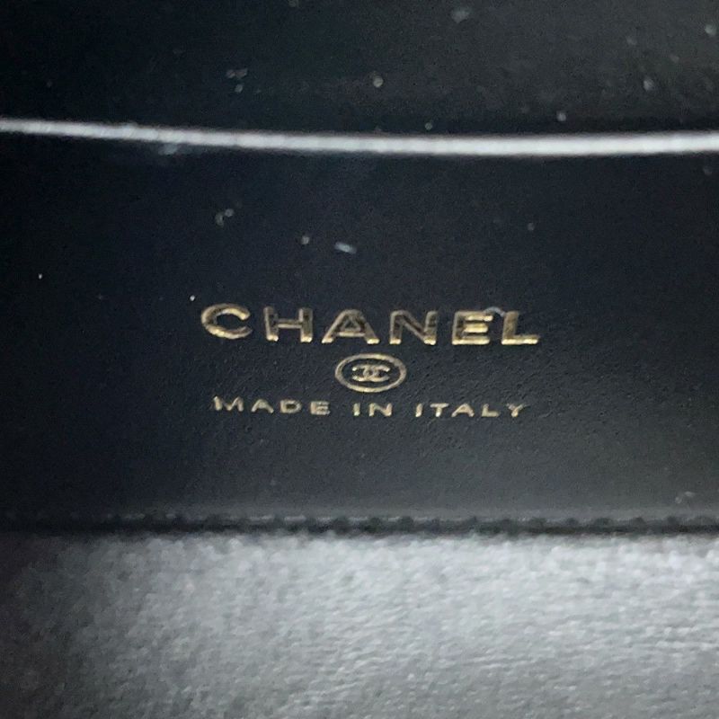 シャネル チェーンショルダーバッグ トップハンドル フォンケース マトラッセ ココマーク キャビアスキン AP3238 CHANEL 黒