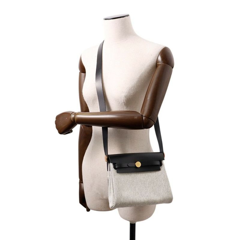 エルメス ショルダーバッグ エールバッグジップ ミニ ブラック/エクリュ/シルバー金具 トワルミリタリー/ヴァッシュハンター K刻印 黒