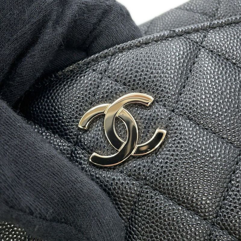 シャネル チェーンショルダーバッグ マトラッセ ココマーク カメラケース キャビアスキン A91796 CHANEL ポシェット 黒