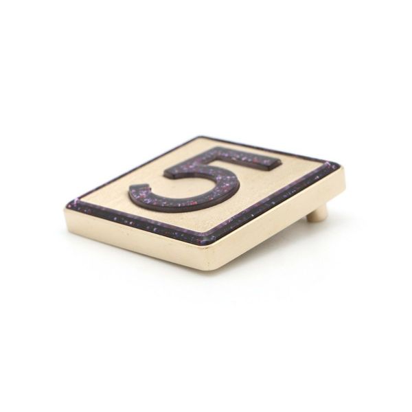 シャネル ブローチ No.5 メタル ラメ A21K CHANEL アクセサリー