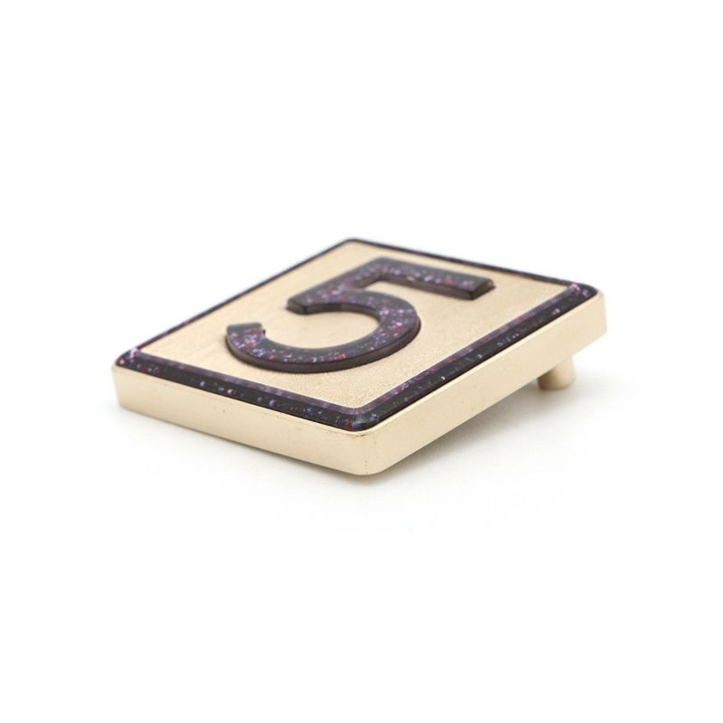 シャネル ブローチ No.5 メタル ラメ A21K CHANEL アクセサリー