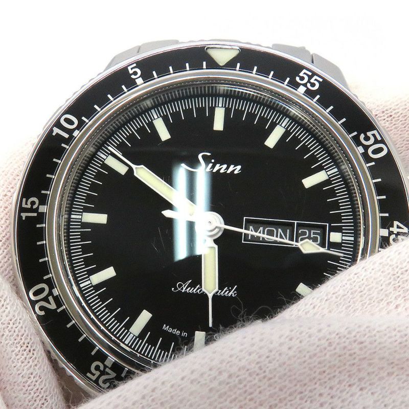 ジン 104 104.ST.SA Sinn 腕時計 黒文字盤
