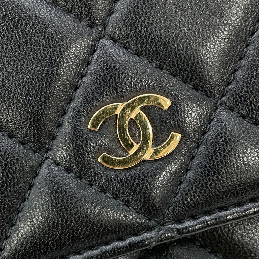 シャネル チェーンウォレット クラシック マトラッセ ココマーク ラムスキン AP0250 CHANEL 財布 黒