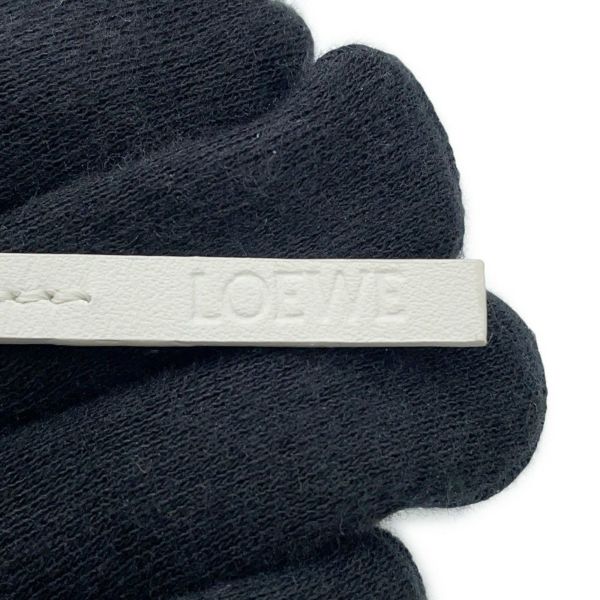 ロエベ バッグチャーム アナグラム チャウチャウ フェルト カーフレザー C621232XCS LOEWE キーホルダー 白 犬