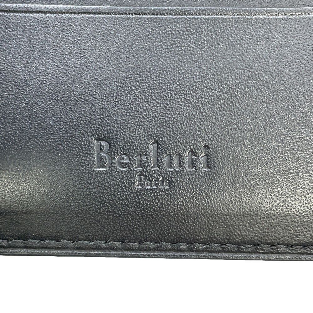 ベルルッティ 二つ折り財布 カリグラフィ レザー Berluti メンズ 黒