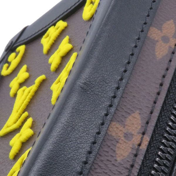 ルイヴィトン ショルダーバッグ モノグラム・タフタージュ ヴァーティカル・ソフトトランク M45935 バッグ 黒 ブラック