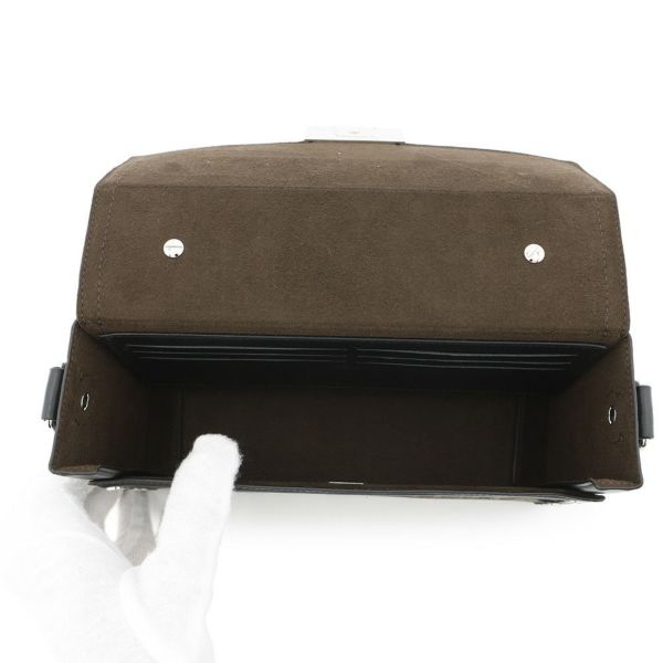 フェンディ ショルダーバッグ フェンディリシャス バゲット ソフトトランク ズッカ柄 7VA565 2024ウィンターホリデーメンズコレクション