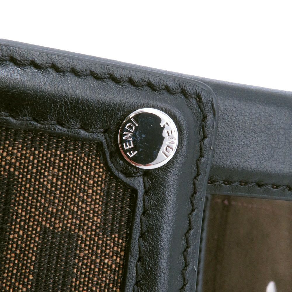 フェンディ ショルダーバッグ フェンディリシャス バゲット ソフトトランク ズッカ柄 7VA565 2024ウィンターホリデーメンズコレクション