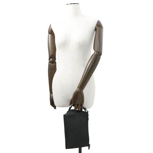 ルイヴィトン ショルダーバッグ モノグラム・トリヨン トリアングル メッセンジャーバッグ M55878 2020春夏コレクション ブラック 黒