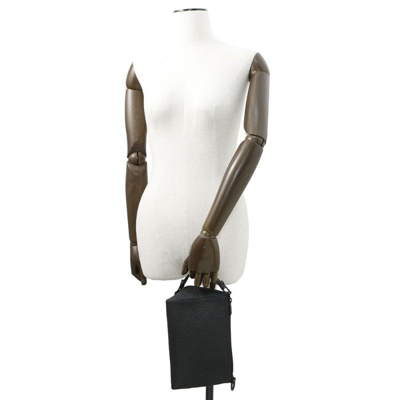 ルイヴィトン ショルダーバッグ モノグラム・トリヨン トリアングル メッセンジャーバッグ M55878 2020春夏コレクション ブラック 黒