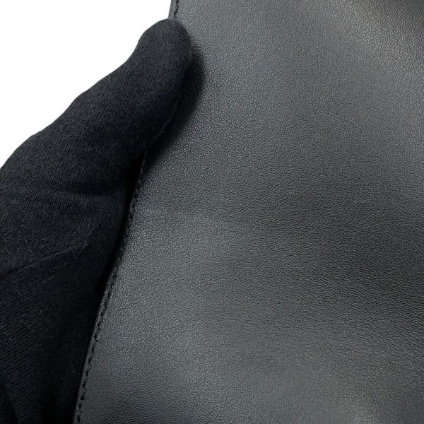 バーバリー ショルダーバッグ エンボスチェック メッセンジャーバッグ カーフレザー 81019221 BURBERRY 黒