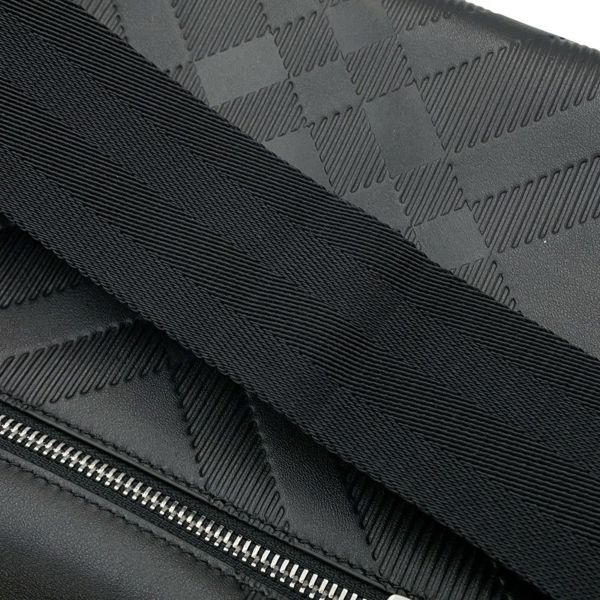 バーバリー ショルダーバッグ エンボスチェック メッセンジャーバッグ カーフレザー 81019221 BURBERRY 黒