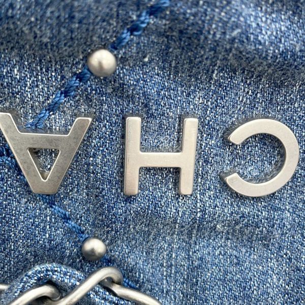 シャネル チェーンショルダーバッグ CHANEL 22 マトラッセ スモール デニム AS3260 CHANEL ポーチ付き