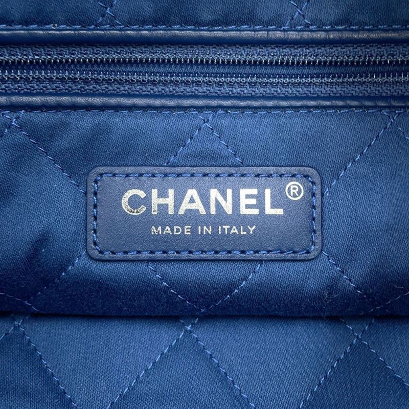 シャネル チェーンショルダーバッグ CHANEL 22 マトラッセ スモール デニム AS3260 CHANEL ポーチ付き