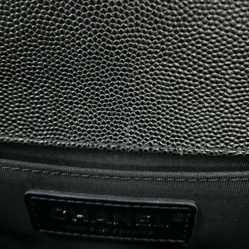 シャネル チェーンショルダーバッグ ボーイシャネル スモール マトラッセ ココマーク キャビアスキン A67085 CHANEL 黒