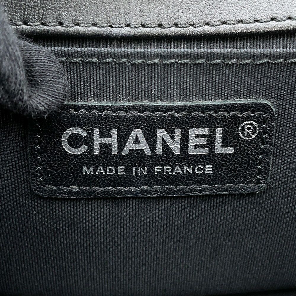 シャネル チェーンショルダーバッグ ボーイシャネル スモール ココマーク ビジュー ラムスキン A67085 CHANEL 黒