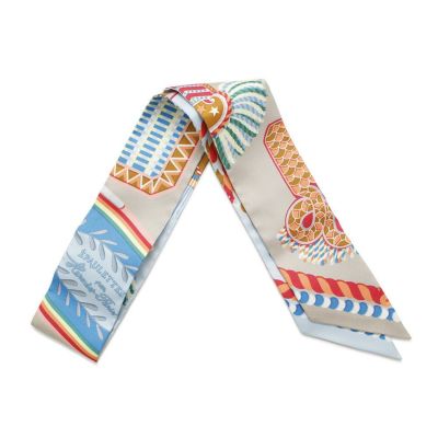 未使用 タグ付き エルメス シルクスカーフ Les Petits Papier 未使用 タグ付き エルメス シルクスカーフ Les Petits Papier