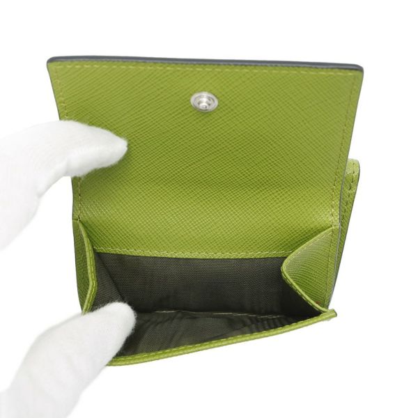 プラダ 三つ折り財布 サフィアーノトライアングル ウォレット レザー 2MH042 PRADA