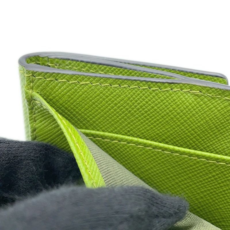 プラダ 三つ折り財布 サフィアーノトライアングル ウォレット レザー 2MH042 PRADA