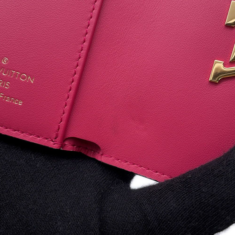 ルイヴィトン 財布 トリヨンレザー ポルトフォイユ・カプシーヌXS M68587 LOUIS VUITTON ヴィトン 黒