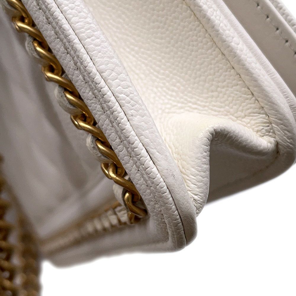 シャネル チェーンウォレット ボーイシャネル マトラッセ ココマーク CHANEL 財布 ショルダーバッグ 白