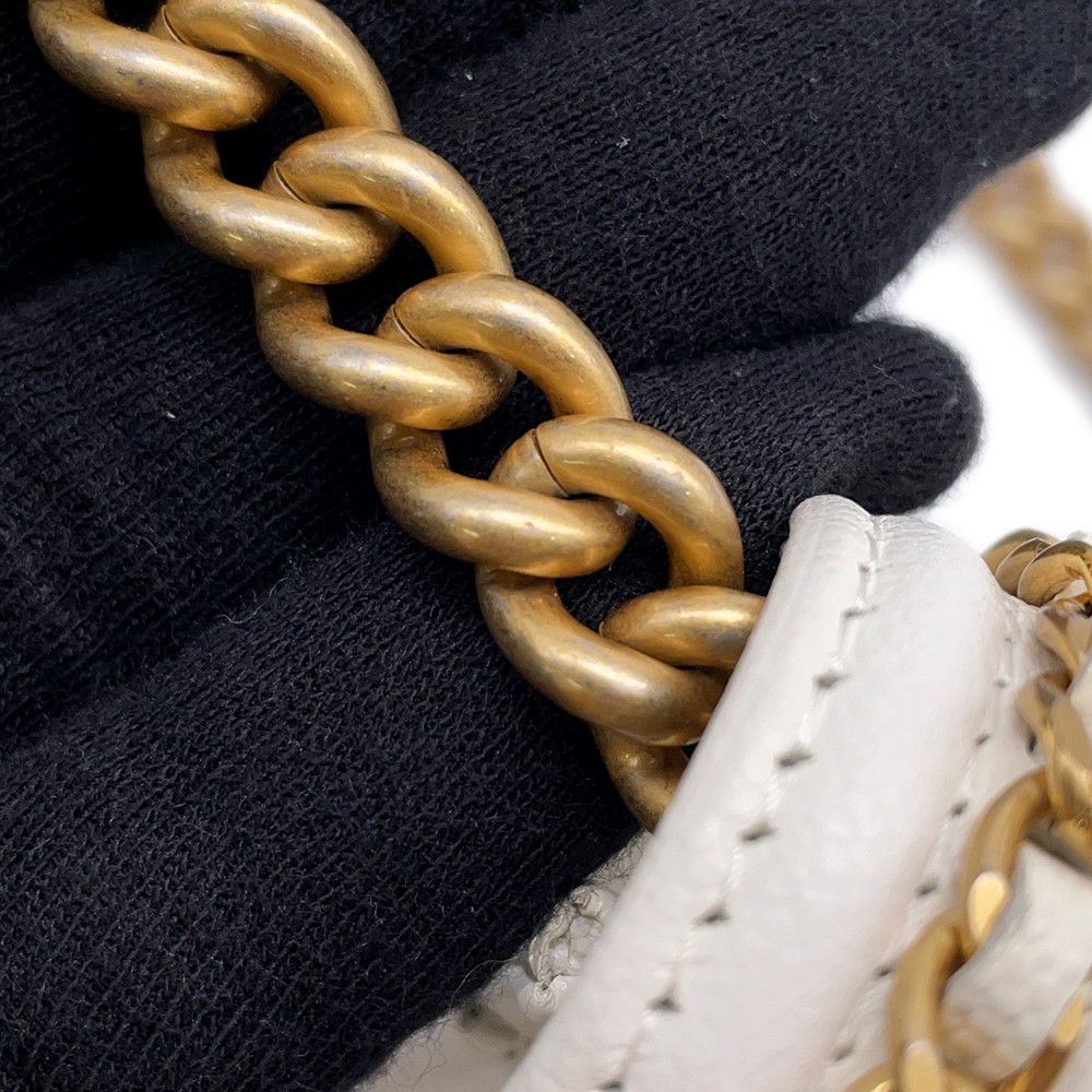 シャネル チェーンウォレット ボーイシャネル マトラッセ ココマーク CHANEL 財布 ショルダーバッグ 白