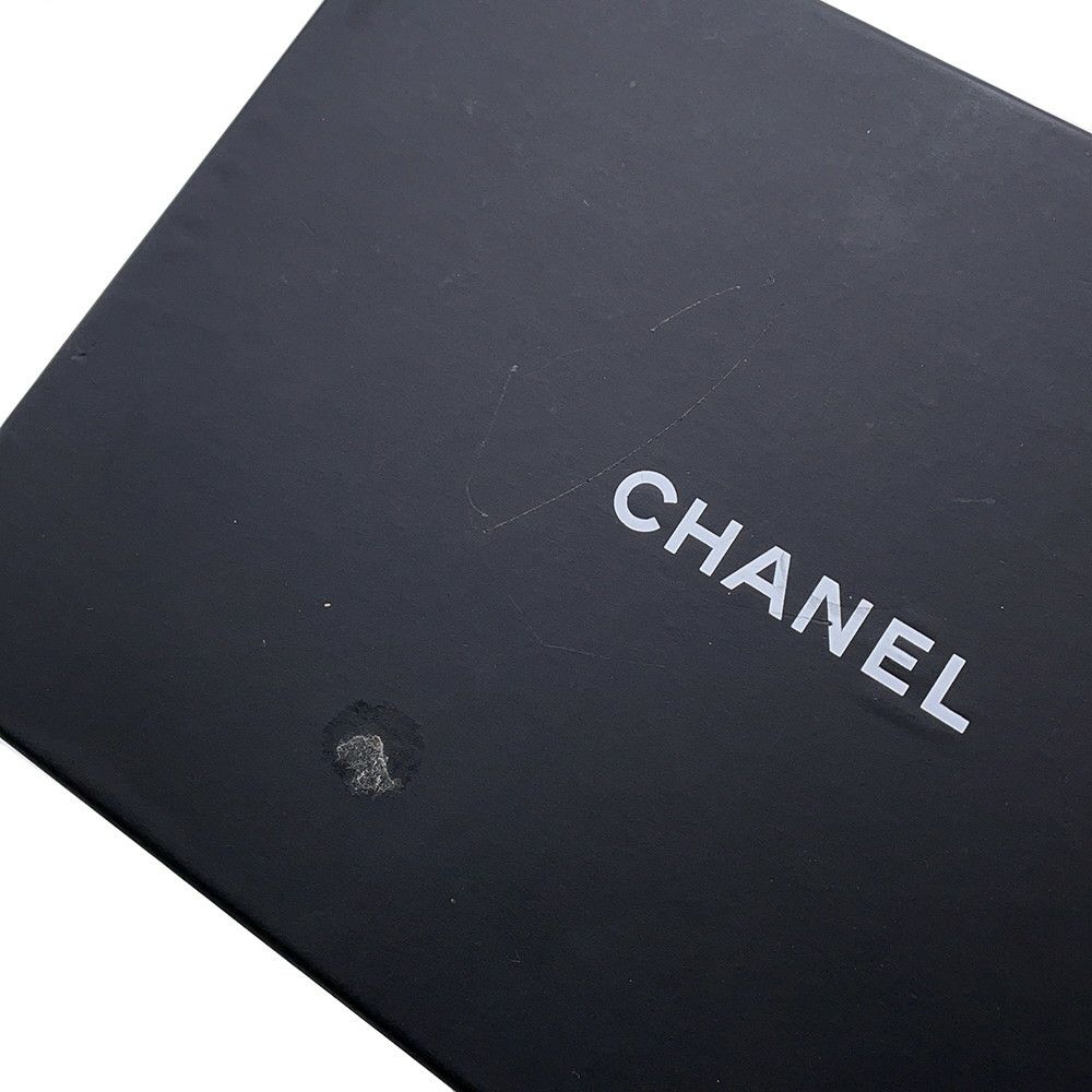 シャネル チェーンウォレット ボーイシャネル マトラッセ ココマーク CHANEL 財布 ショルダーバッグ 白