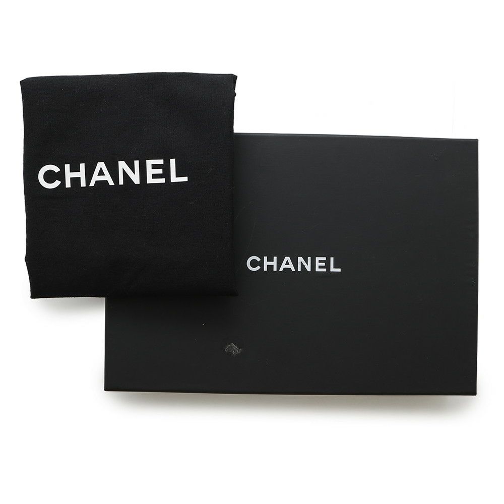 シャネル チェーンウォレット ボーイシャネル マトラッセ ココマーク CHANEL 財布 ショルダーバッグ 白