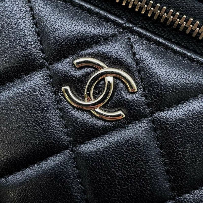 シャネル チェーンショルダーバッグ マトラッセ ココマーク ヴァニティケース ラムスキン AP2199 CHANEL 黒
