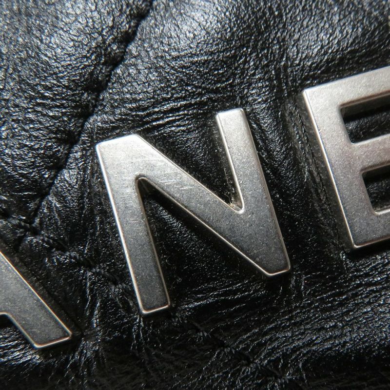 シャネル チェーンショルダーバッグ CHANEL22 スモール シャイニーカーフスキン AS3260 CHANEL ポーチ付き 黒