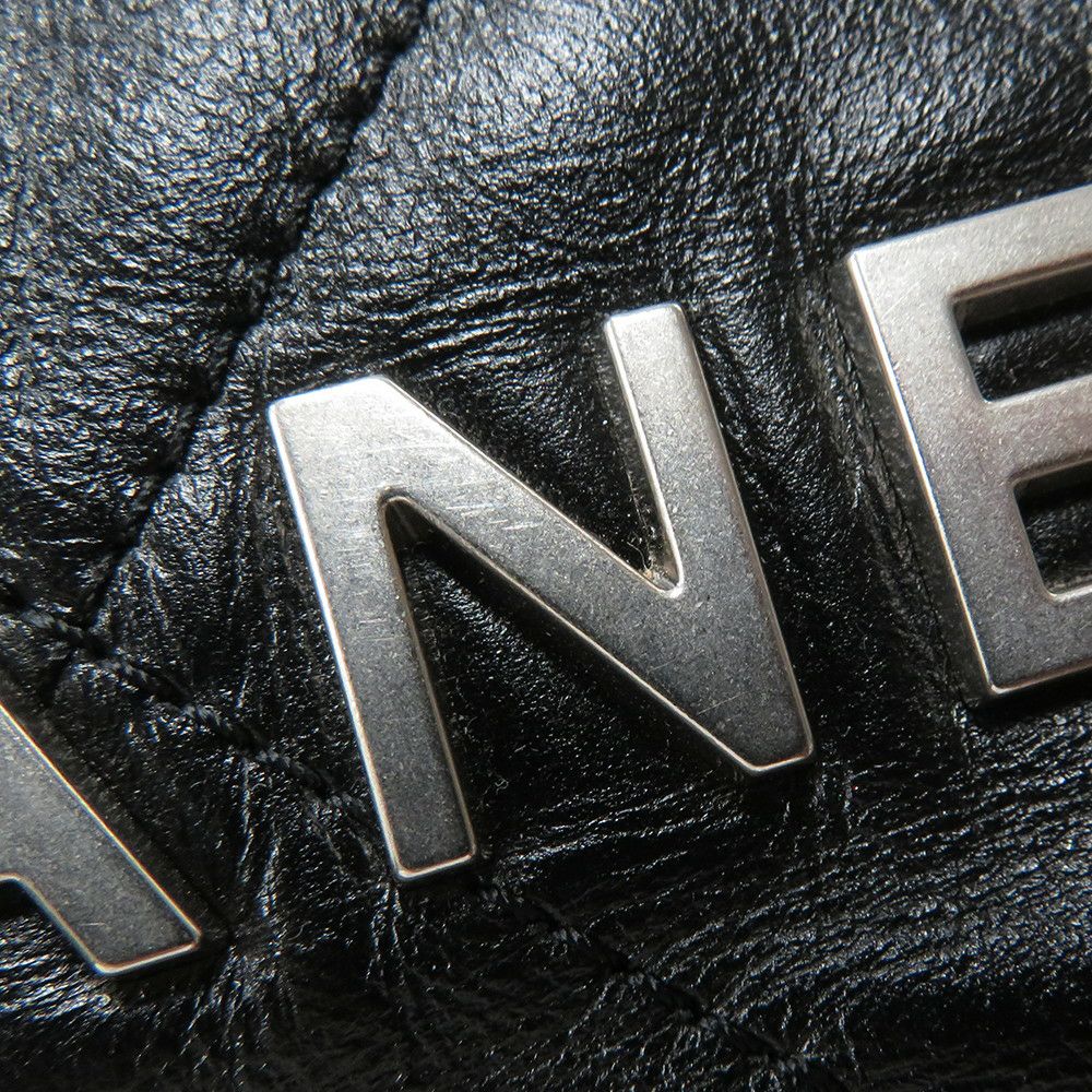 シャネル チェーンショルダーバッグ CHANEL22 スモール シャイニーカーフスキン AS3260 CHANEL ポーチ付き 黒