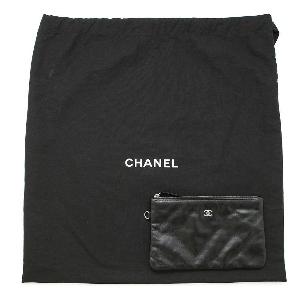 シャネル チェーンショルダーバッグ CHANEL22 スモール シャイニーカーフスキン AS3260 CHANEL ポーチ付き 黒