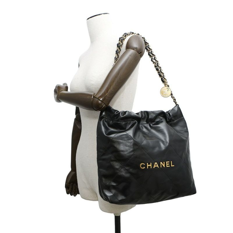 シャネル チェーンショルダーバッグ CHANEL22 スモール シャイニーカーフスキン AS3260 CHANEL ポーチ付き 黒