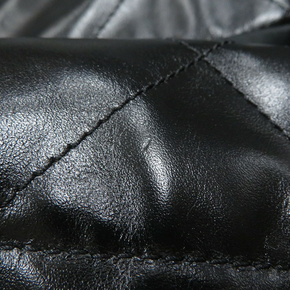 シャネル チェーンショルダーバッグ CHANEL22 スモール シャイニーカーフスキン AS3260 CHANEL ポーチ付き 黒