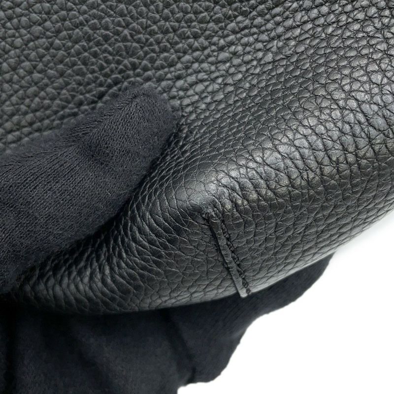 フェンディ ボディバッグ ロゴエンボス レザー 7VA562 FENDI 黒