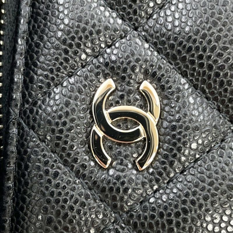 シャネル チェーンショルダーバッグ マトラッセ ココマーク チェーンクラッチ キャビアスキン AP4704 CHANEL 2way 黒