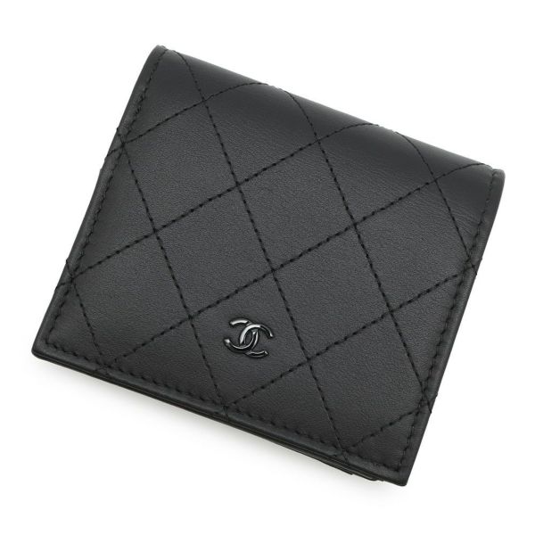 CHANEL 黒 財布 シャネル 三つ折り財布 マトラッセ ココマーク ミディアム