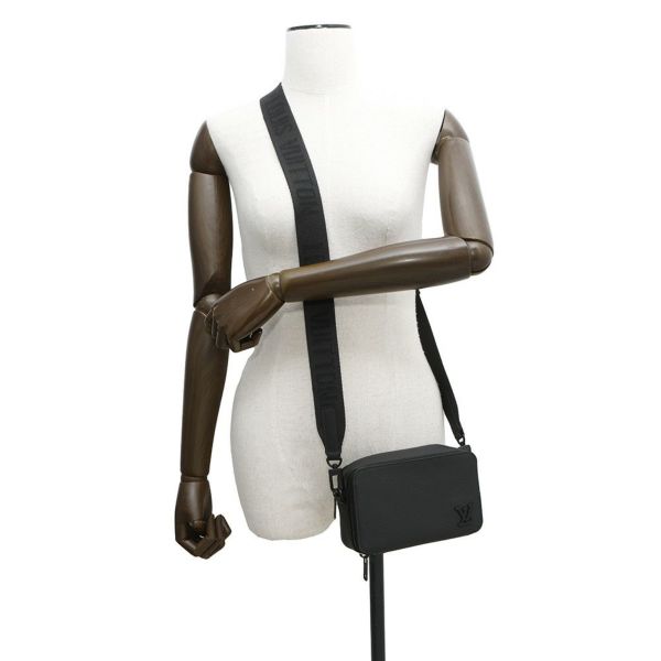 ルイヴィトン ショルダーバッグ グレインカーフレザー アルファ・ウェアラブル ウォレット M59161 LOUIS VUITTON 黒 ブラック