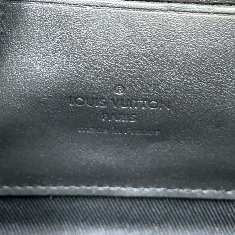 ルイヴィトン ショルダーバッグ グレインカーフレザー アルファ・ウェアラブル ウォレット M59161 LOUIS VUITTON 黒 ブラック