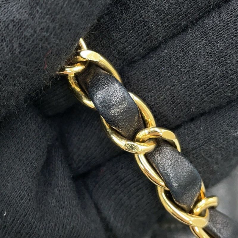 シャネル チェーンショルダーバッグ マトラッセ ココマーク プッシュロック ラムスキン A03570 CHANEL 黒