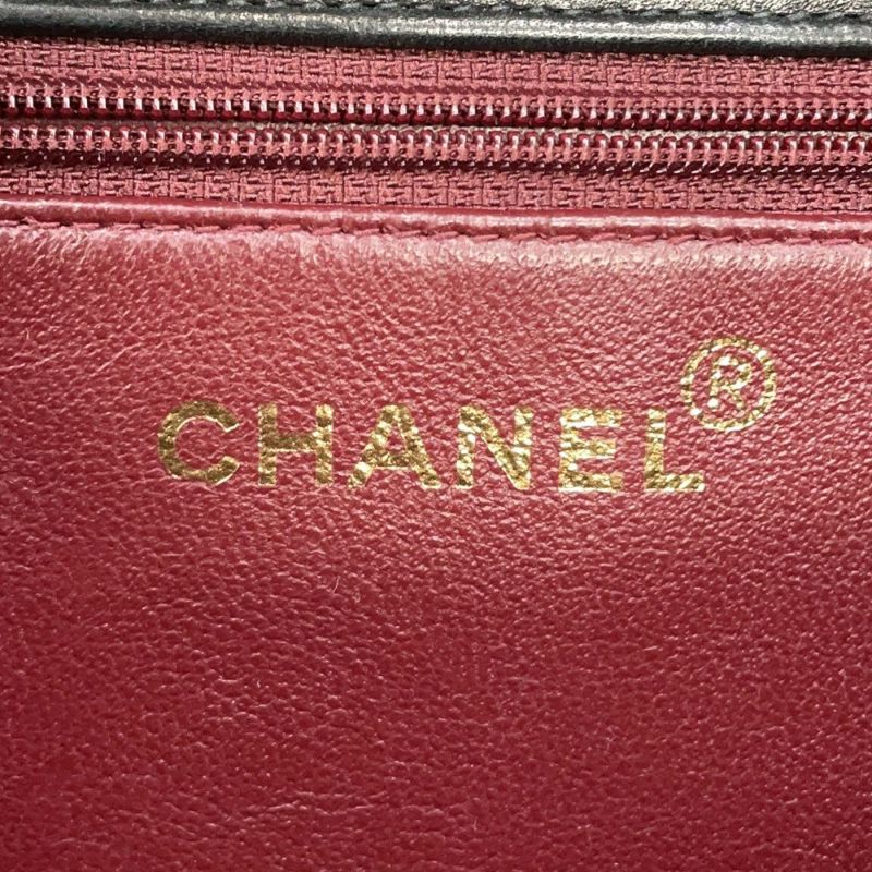 シャネル チェーンショルダーバッグ マトラッセ ココマーク プッシュロック ラムスキン A03570 CHANEL 黒