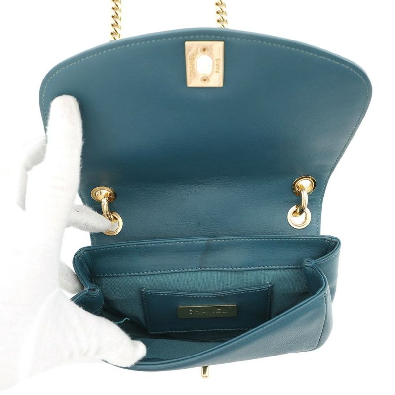 シャネル チェーンショルダーバッグ マトラッセ ココマーク レザー CHANEL