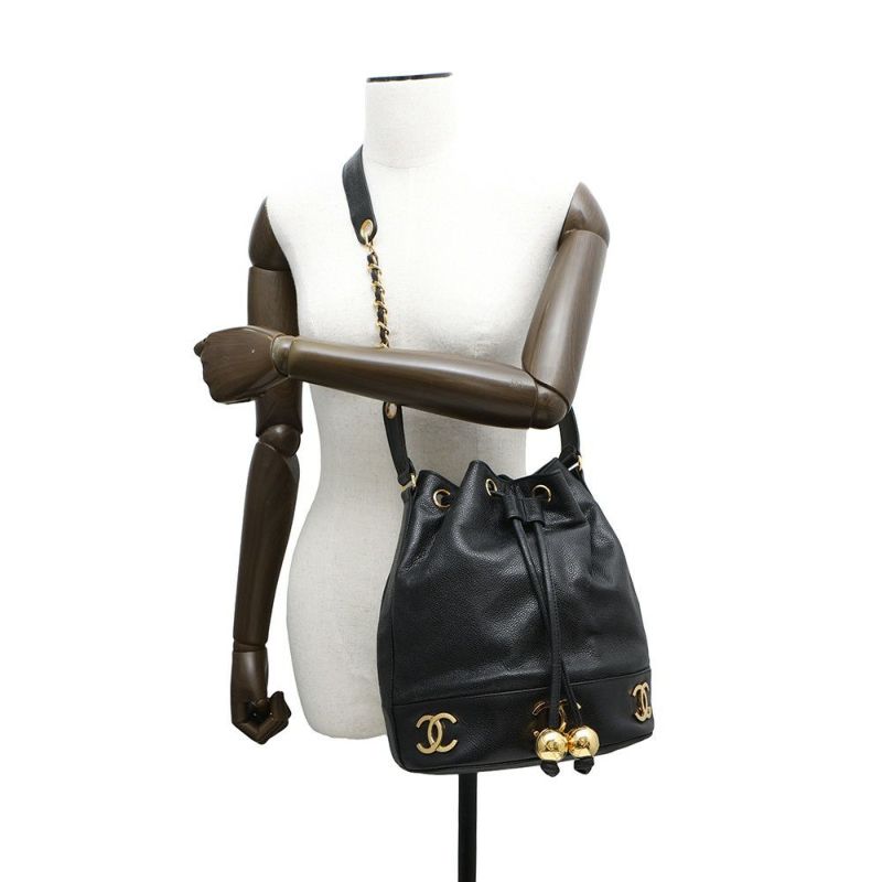 シャネル ショルダーバッグ トリプルココマーク キャビアスキン CHANEL 黒