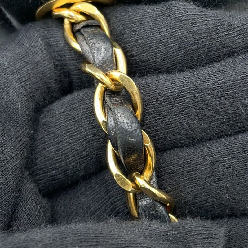 シャネル チェーンショルダーバッグ マトラッセ22 ココマーク ダイアナ シングルチェーン A01164 CHANEL 黒