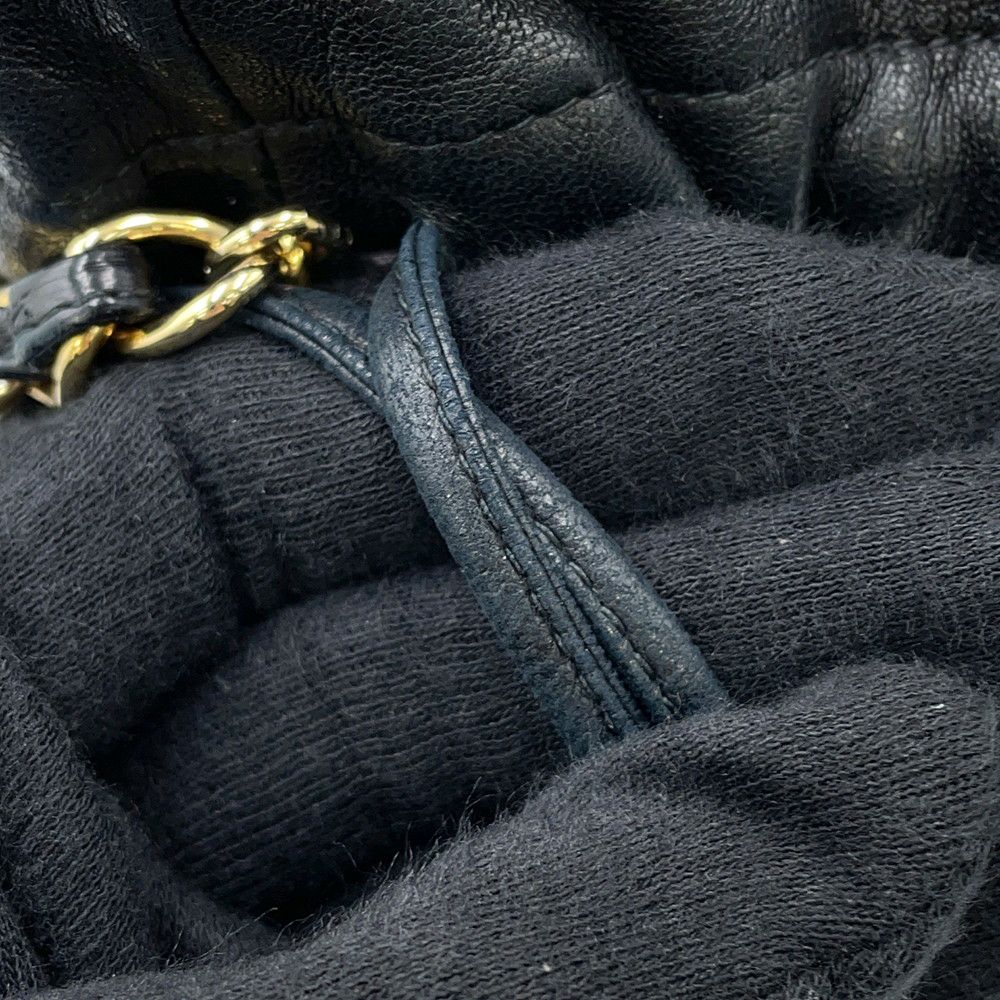 シャネル チェーンショルダーバッグ マトラッセ ココマーク 巾着バッグ ラムスキン CHANEL 黒